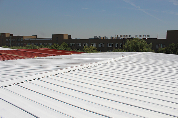 挑選彩鋼瓦屋面隔熱涂料不可忽視的問題 挑選彩鋼瓦屋面隔熱涂料不可忽視的問題